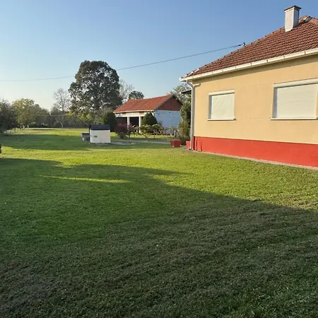 Vikendica Na Dan * Ivisovo Greblje